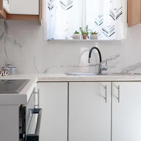 Appartamento Elie's House Next To The *