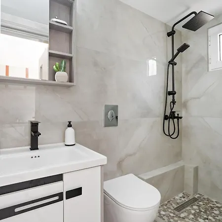 Apartment Elie's House Next To The *