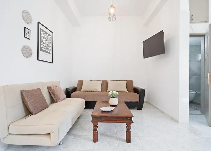 Elie's House Next To The Appartement