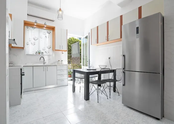 Elie's House Next To The Appartement *